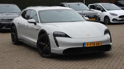 Occasion 2022 Porsche Taycan Cross Turismo SUV | € 59.950 (Super prijs)