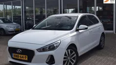 Wit Gebruikt 2018 Hyundai i30 Hatchback | € 16.245 (Eerlijke prijs)