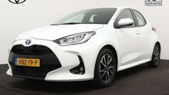 Wit Gebruikt 2024 Toyota Yaris Hybrid Hatchback | € 23.945 (Eerlijke prijs)