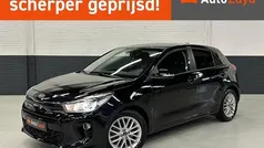 Zwart Gebruikt 2017 Kia Rio Hatchback | € 12.993 (Eerlijke prijs)