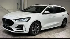 Wit Gebruikt 2024 Ford Focus ST-Line Stationwagen | € 24.945 (Eerlijke prijs)