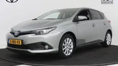 Gebruikt 2019 Toyota Auris Hybrid Limited Hatchback | € 19.950 (Eerlijke prijs)