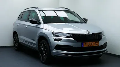 Grijs Gebruikt 2021 Skoda Karoq SportLine SUV | € 26.944 (Eerlijke prijs)