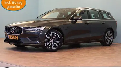 Grijs Occasion 2020 Volvo V60 Business Edition Stationwagen | € 29.888 (Eerlijke prijs)