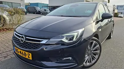 Occasion Opel Astra Innovation 150 PK (110 kW) 2015 Zwart (metallic) Hatchback