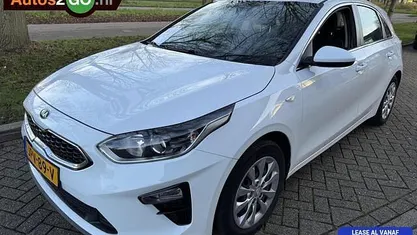 Wit Gebruikt 2020 Kia Ceed Hatchback | € 11.495 (Eerlijke prijs)