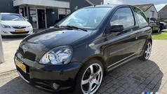 Zwart Gebruikt 2002 Toyota Yaris Sport Hatchback | € 3.200 (Eerlijke prijs)