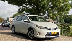Wit Gebruikt 2013 Toyota Auris Touring Sports Stationwagen | € 7.975 (Eerlijke prijs)