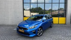 Blauw, metallic lak Gebruikt 2019 Kia Ceed Sportswagon Stationwagen | € 12.945 (Eerlijke prijs)