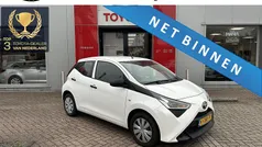 Wit Gebruikt 2021 Toyota Aygo Hatchback | € 12.749 (Eerlijke prijs)