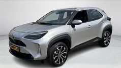 Grijs Gebruikt 2022 Toyota Yaris Cross SUV | € 27.950 (Eerlijke prijs)