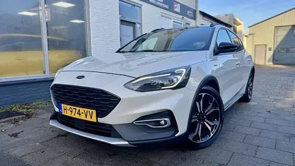 Wit (metallic) Occasion 2020 Ford Focus Active Hatchback | € 9.749 (Goede deal)