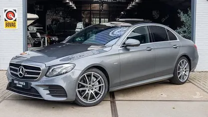 Grijs Occasion 2020 Mercedes E220 Business Sedan | € 36.900 (Eerlijke prijs)