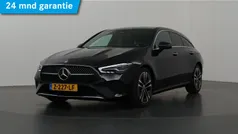 Zwart, metallic lak Gebruikt 2024 Mercedes CLA180 Shooting Brake Luxury Stationwagen | € 36.850 (Eerlijke prijs)