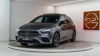 Grijs Gebruikt 2021 Mercedes B250e AMG MPV | € 29.980 (Eerlijke prijs)