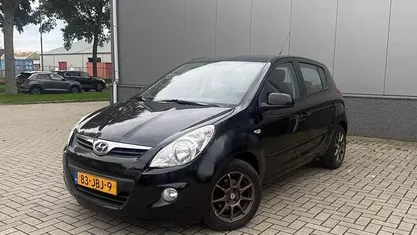Zwart Occasion 2009 Hyundai i20 Hatchback | € 3.750 (Eerlijke prijs)