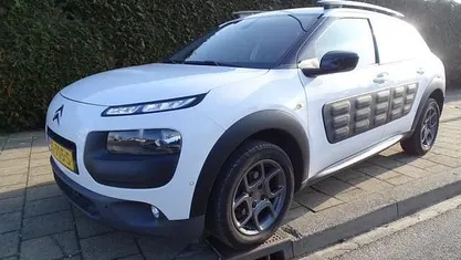 Wit (metallic) Occasion 2016 Citroën C4 Shine SUV | € 9.450 (Eerlijke prijs)