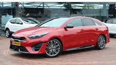 Rood Gebruikt 2023 Kia ProCeed Hatchback | € 27.445 (Goede deal)