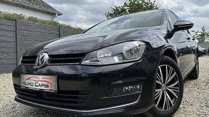 Gebruikt 2016 VW Golf Allstar Sedan | € 7.400 (Eerlijke prijs)