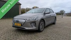 Grijs Gebruikt 2019 Hyundai Ioniq Premium Sedan | € 15.950 (Eerlijke prijs)