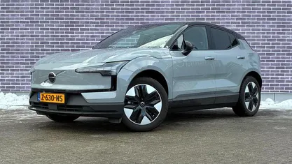 Grijs Occasion 2023 Volvo EX30 Plus SUV | € 30.899 (Eerlijke prijs)