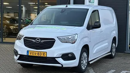 Wit Occasion 2023 Opel Combo S Van | € 14.995 (Goede deal)