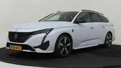 Wit, metallic lak Gebruikt 2024 Peugeot 308 GT Stationwagen | € 33.425 (Eerlijke prijs)
