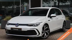 Wit Gebruikt 2021 VW Golf VIII R-line Hatchback | € 20.900 (Goede deal)