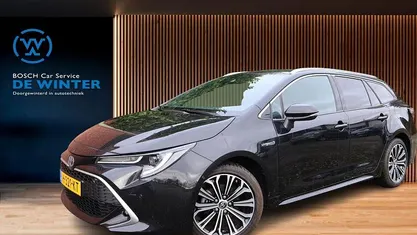 Zwart Occasion 2020 Toyota Corolla Executive Stationwagen | € 20.745 (Goede deal)
