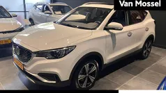 Wit Gebruikt 2020 MG ZS Luxury Sedan | € 14.795 (Eerlijke prijs)