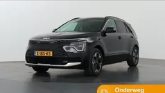 Zwart, metallic lak Gebruikt 2022 Kia e-Niro SUV | € 31.935 (Goede deal)
