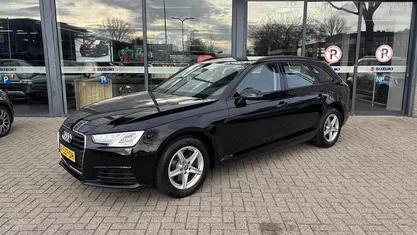 Zwart Gebruikt 2017 Audi A4 Design Stationwagen | € 20.490 (Eerlijke prijs)