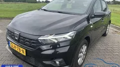 Zwart Gebruikt 2021 Dacia Sandero Comfort Hatchback | € 15.950 (Eerlijke prijs)