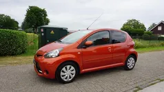 Oranje Gebruikt 2012 Toyota Aygo Hatchback | € 3.950 (Eerlijke prijs)