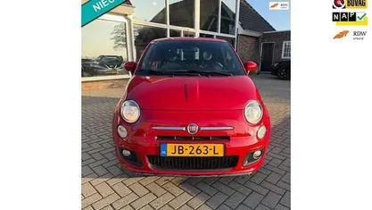 Rood Occasion 2016 Fiat 500S Hatchback | € 9.449 (Eerlijke prijs)
