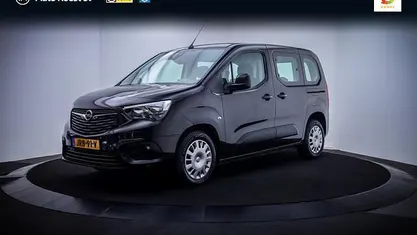 Zwart Gebruikt 2022 Opel Combo Life Edition MPV | € 19.950 (Eerlijke prijs)