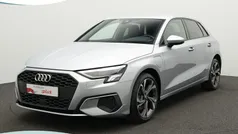 Zilver Gebruikt 2022 Audi A3 Sportback e-tron S-Line Sedan | € 31.400 (Goede deal)