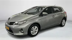 Gebruikt 2015 Toyota Auris Hybrid Hatchback | € 14.900 (Eerlijke prijs)