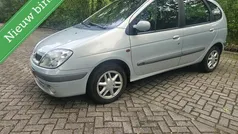Grijs Gebruikt 2002 Renault Scénic MPV | € 999 (Goede deal)