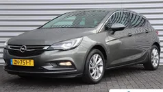Grijs Gebruikt 2019 Opel Astra Innovation Hatchback | € 20.095 (Eerlijke prijs)