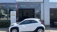 Wit Gebruikt 2024 Toyota Aygo Play Hatchback | € 17.500 (Eerlijke prijs)