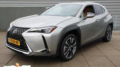 (1j7) Gebruikt 2023 Lexus UX 250h Business Edition SUV | € 34.795 (Eerlijke prijs)
