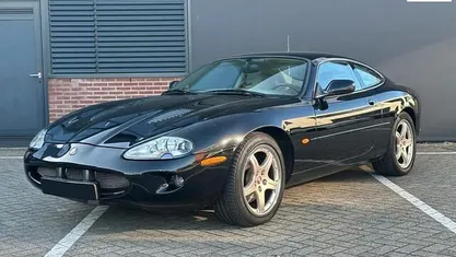 Zwart Gebruikt 1999 Jaguar XKR Coupé | € 19.950 (Eerlijke prijs)