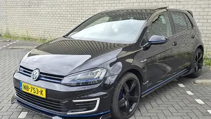 Zwart Gebruikt 2016 VW Golf VII GTE Hatchback | € 12.499 (Eerlijke prijs)