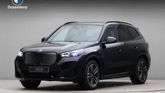 Zwart Nieuw 2025 BMW iX1 M Sport SUV | € 59.651 (Eerlijke prijs)