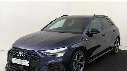Occasion Audi A3 Sportback Basis 204 PK (150 kW) 2022 Blauw Hatchback