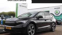 Zwart Gebruikt 2023 Skoda Enyaq iV SportLine SUV | € 39.195 (Eerlijke prijs)