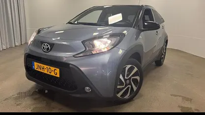 Gebruikt 2025 Toyota Aygo X Play SUV | € 19.945 (Eerlijke prijs)
