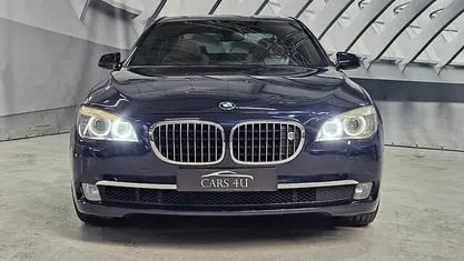 Blauw Gebruikt 2008 BMW 750 Performance Sedan | € 13.950 (Eerlijke prijs)