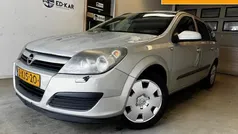 Grijs, metallic lak Gebruikt 2005 Opel Astra Enjoy Stationwagen | € 1.195 (Goede deal)